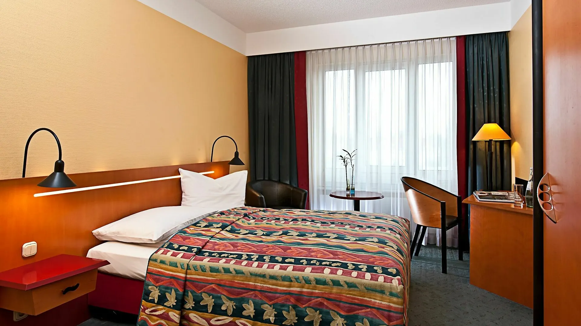 Good Morning + Leipzig Hotel