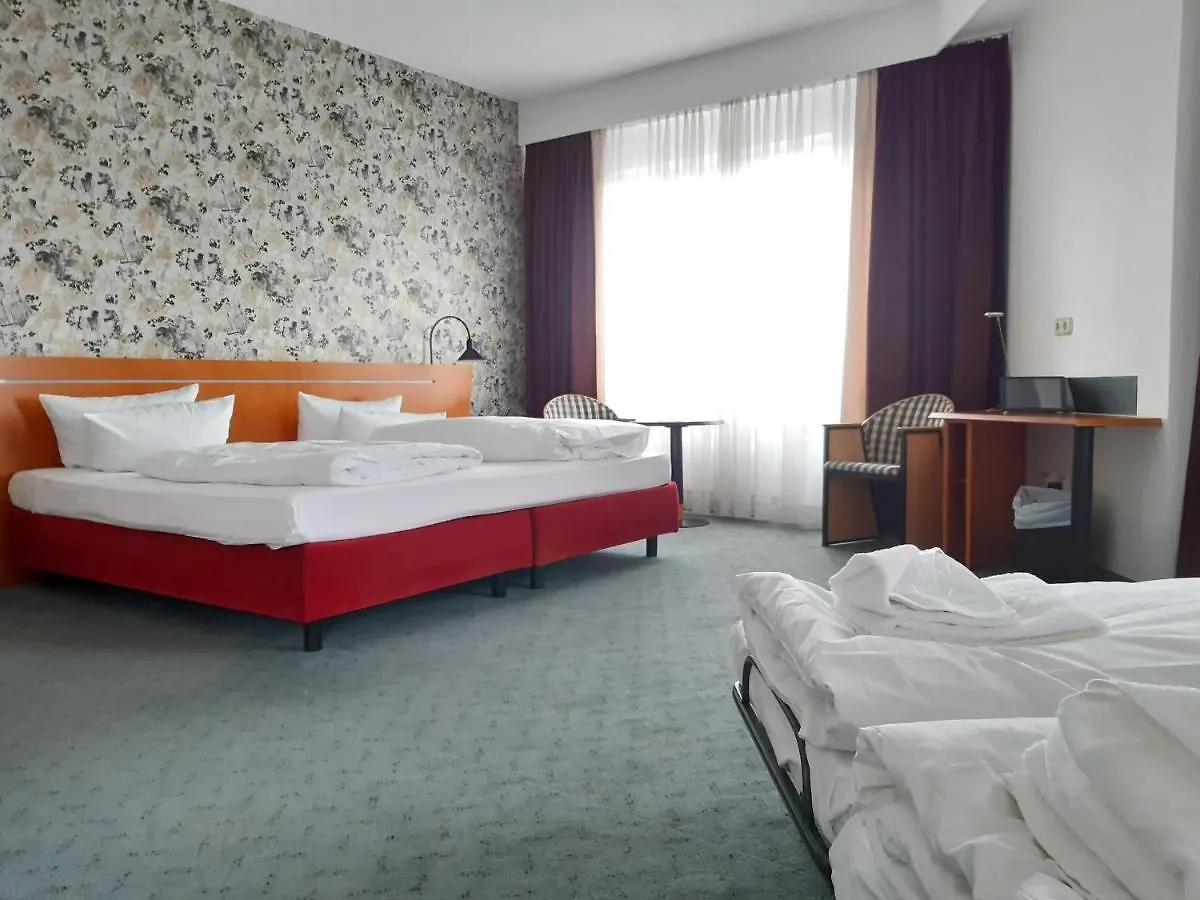 Good Morning + Leipzig Hotel